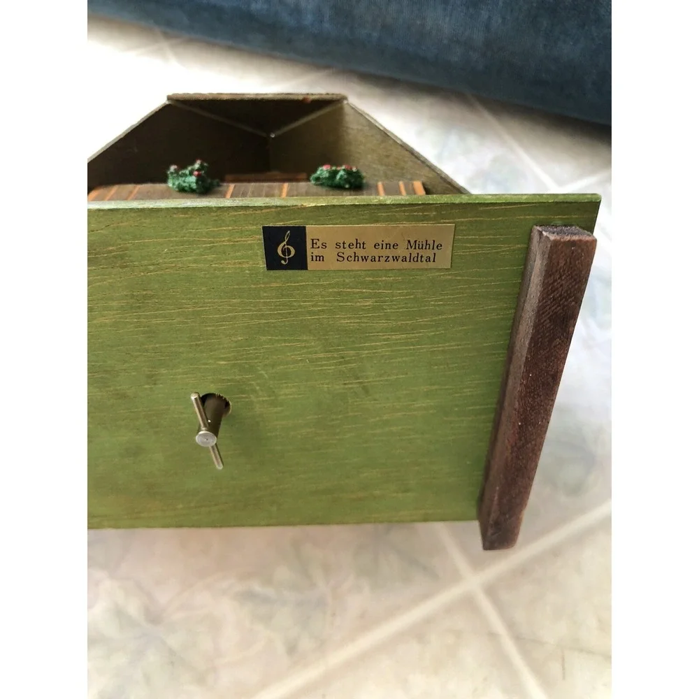 1970s‎ vintage Mill Chalet wooden jewelry Music box works Es steht Eine Muhle